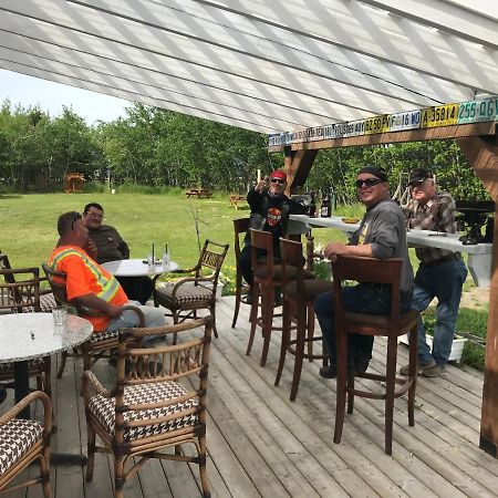Six Mile River Resort Tagish Экстерьер фото