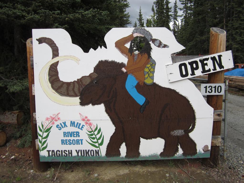 Six Mile River Resort Tagish Экстерьер фото