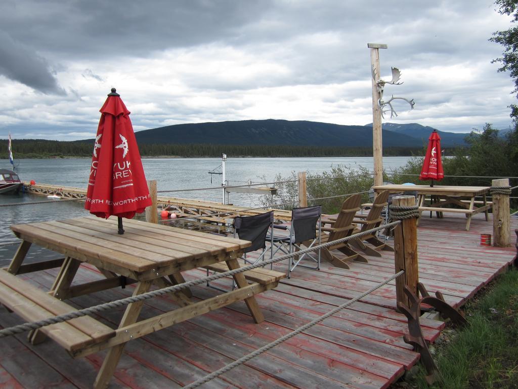 Six Mile River Resort Tagish Номер фото